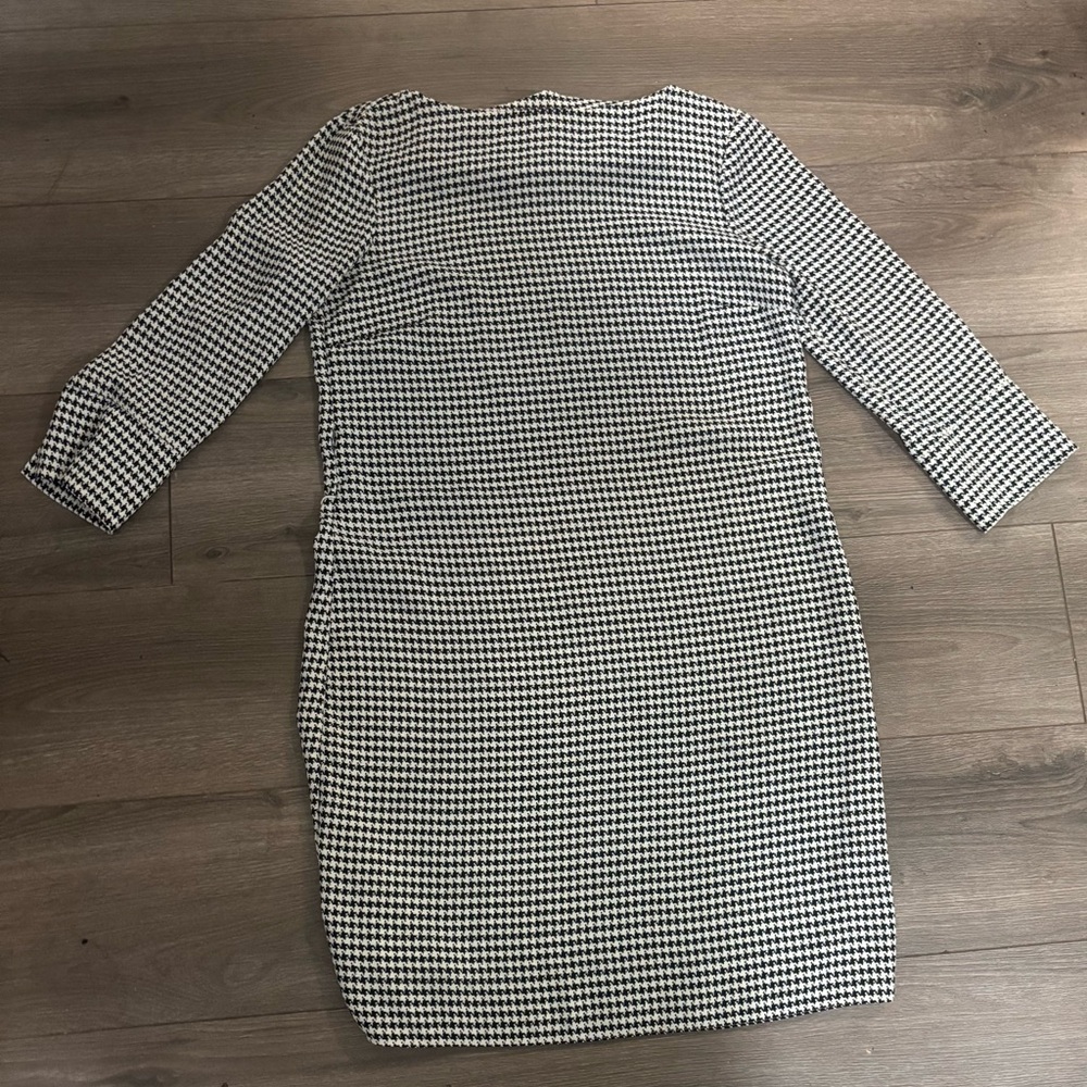 H&M Black and White Long Sleeve Dress